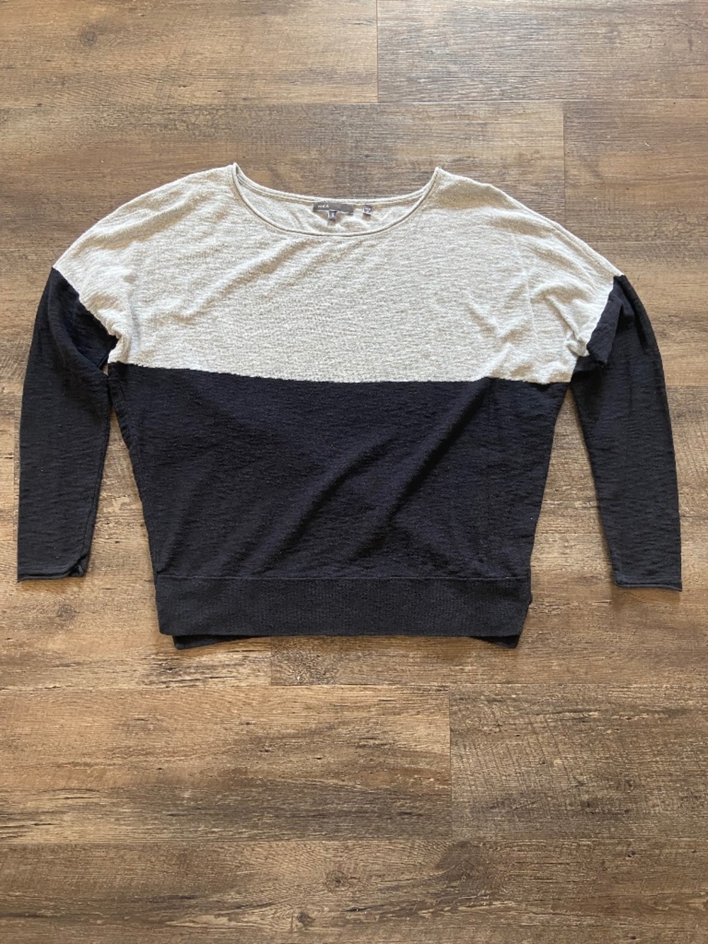 Vince Sweater Women’s Small Gray and Black Color Block Knit Long Sleeve